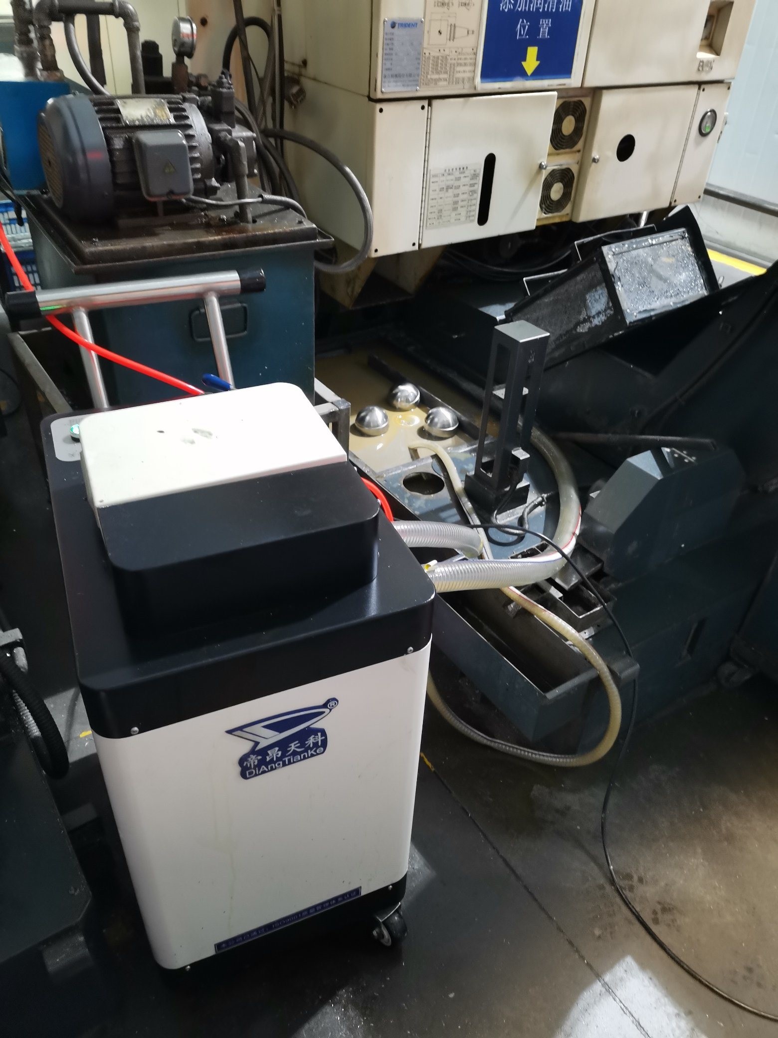 220V CNC Coolant Oil Separator Lathe Cutting Fluid Purification Equipment